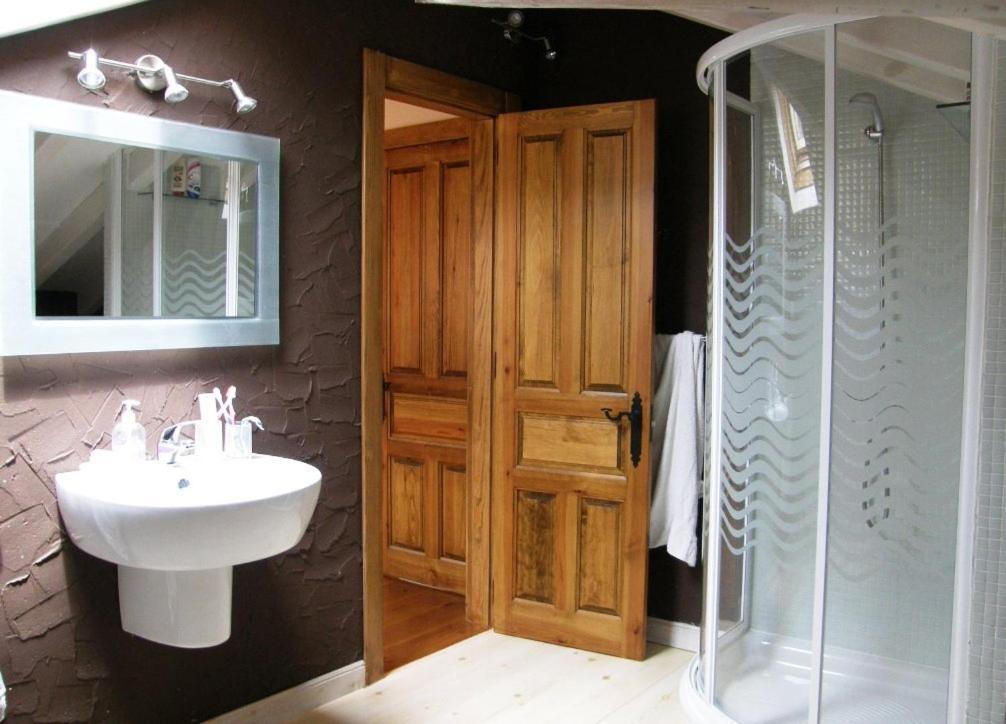 Albergue Turistico Valdebaro Camaleño Eksteriør billede
